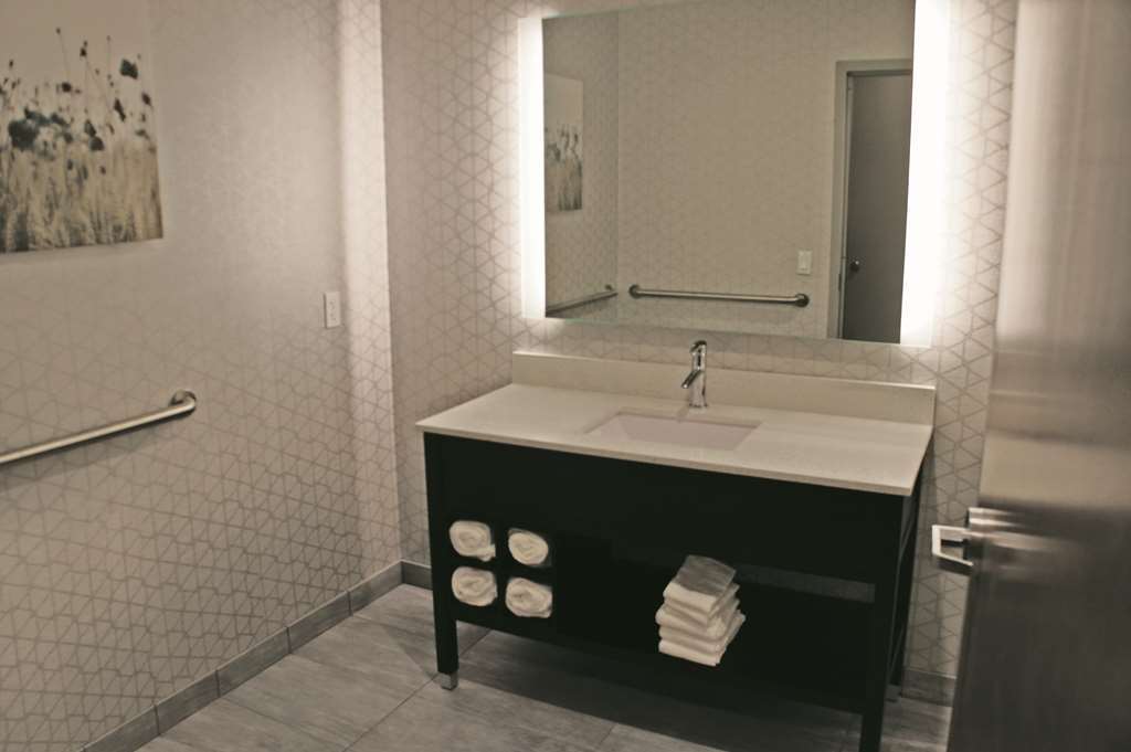 La Quinta By Wyndham West Memphis Hotel Room photo