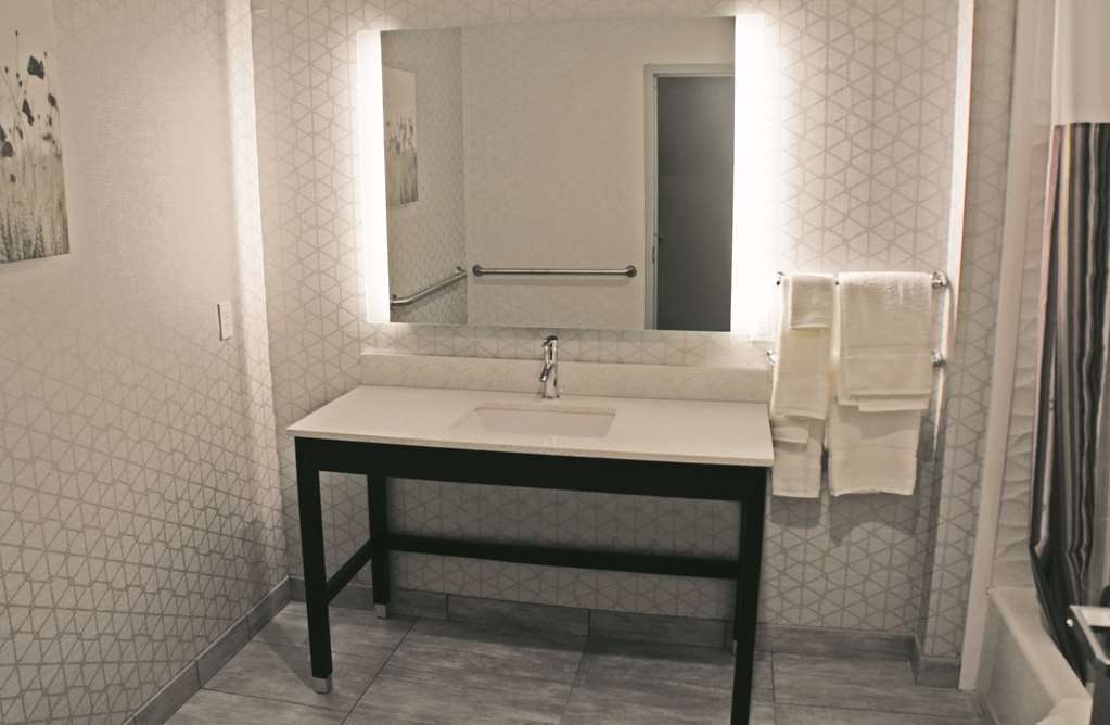 La Quinta By Wyndham West Memphis Hotel Room photo