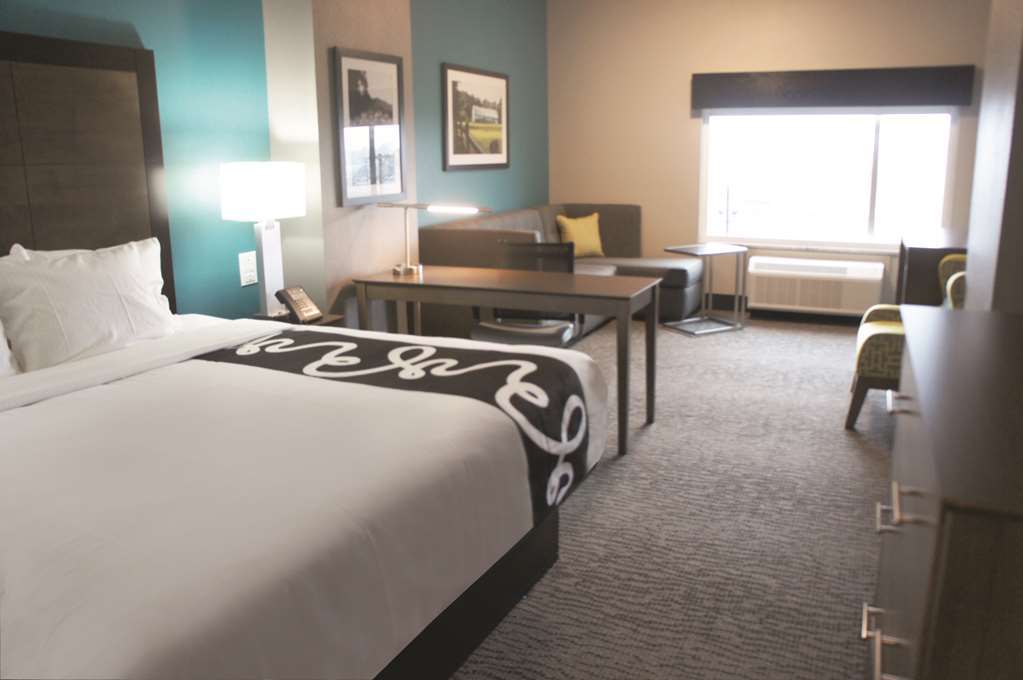 La Quinta By Wyndham West Memphis Hotel Room photo