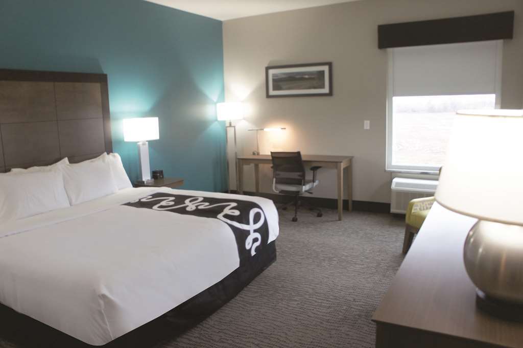La Quinta By Wyndham West Memphis Hotel Room photo