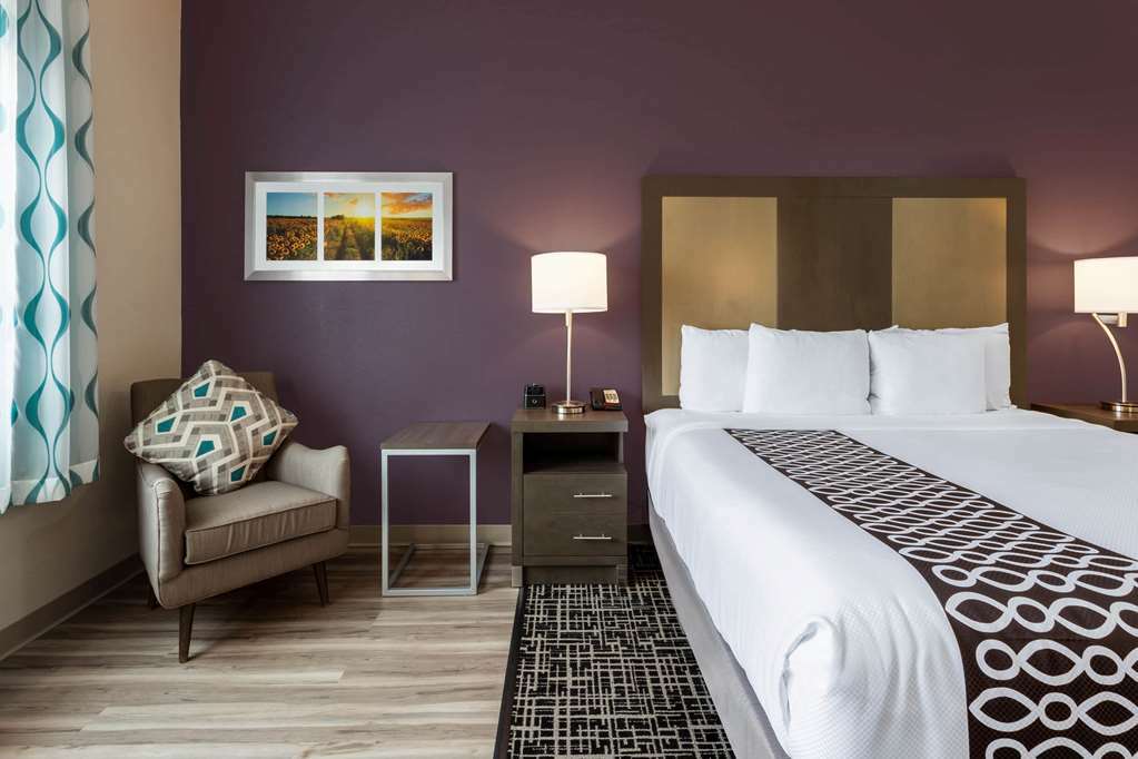 La Quinta By Wyndham West Memphis Hotel Room photo